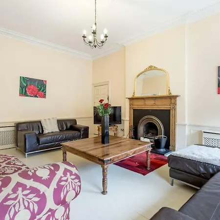 Broughton Place - 4 Bedroom Georgian Townhouse In The City Centre Edinburgh