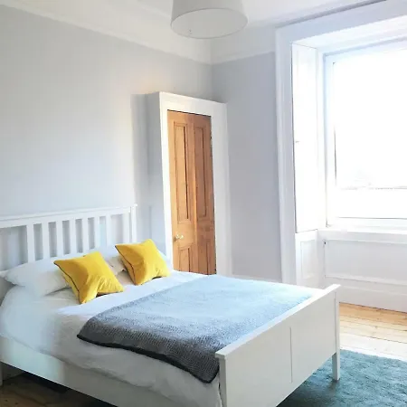 Historic 1890s Turned Relaxing Retreat Appartement