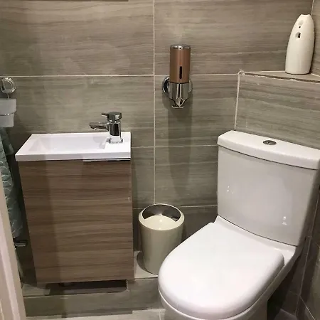 Beechmount * إدنبرة