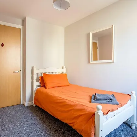 Great Location, 3 Bedroom Flat At The Shore * אדינבורו