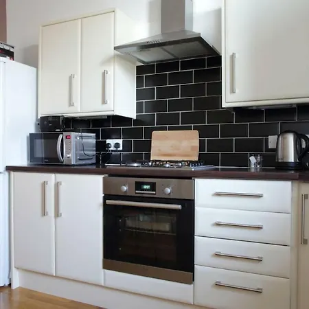 Kings Road - Seaside Retreat 15 Minutes To Central Apartment