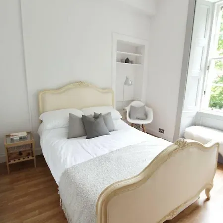 Apartment Henderson Row - Cosy New Town Apt 10 Minutes Walk From Princes St Edinburgh