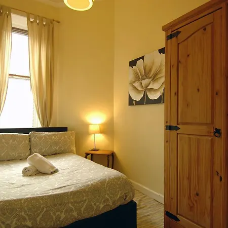 Apartment Pitt Street Apartment Beautiful Spacious Apartment Free Parking And Free Sanitizer Edinburgh