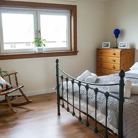 Newly Refurbished Flat Free Parking Wifi * Edinburgh