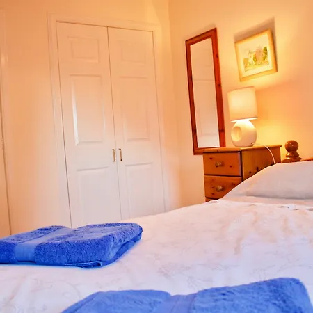 2 Bedroom In Stockbridge Apartment
