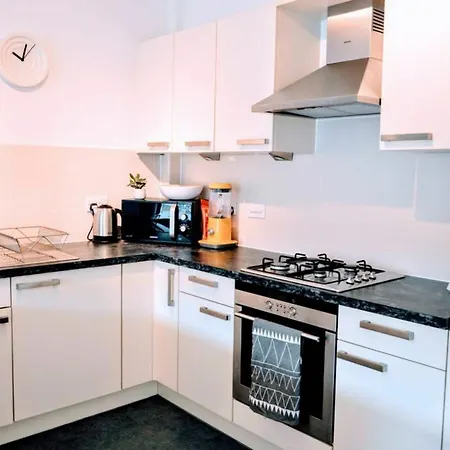 Beautifully Renovated -central