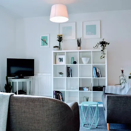 Beautifully Renovated -central
