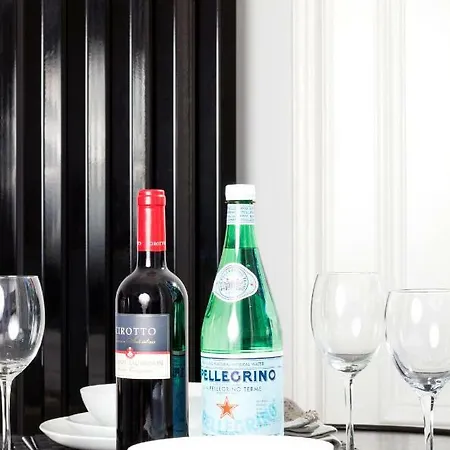 Near Centre Luxury Lägenhet