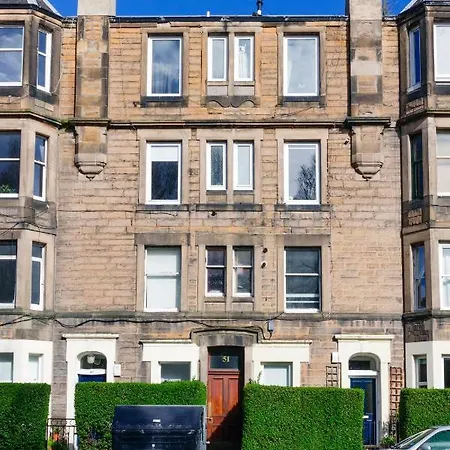 Near Centre Luxury Apartment *