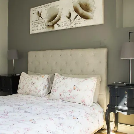 Charming Very Near The City Centre אדינבורו