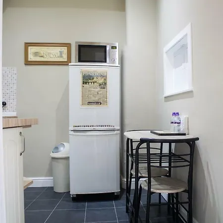דירה Charming Very Near The City Centre אדינבורו