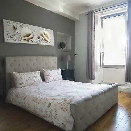 Charming Very Near The City Centre אדינבורו