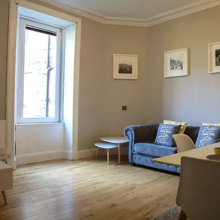 דירה Charming Very Near The City Centre אדינבורו
