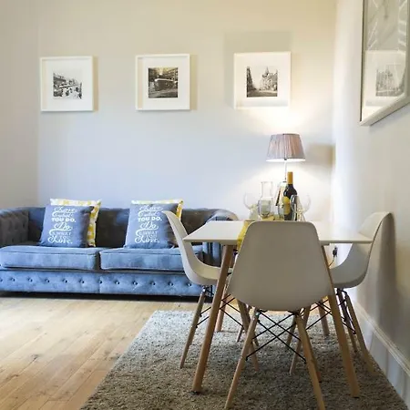 דירה Charming Very Near The City Centre