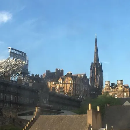 Central Studio Flat With View To The Castle