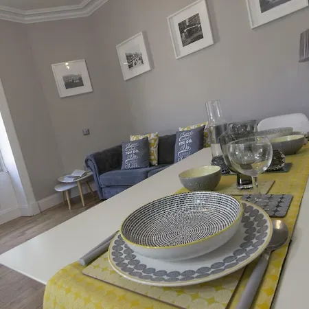דירה Charming Very Near The City Centre אדינבורו