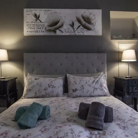 דירה Charming Very Near The City Centre אדינבורו