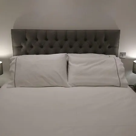 Fortyfour Apartment