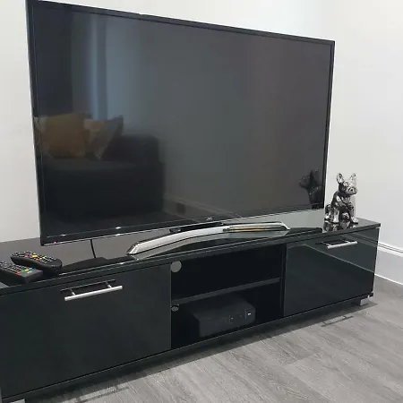 East Mayfield Apartment *