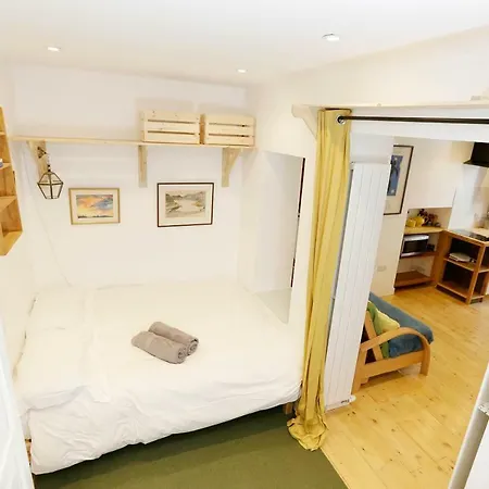 דירה Quirky 0ne-bedroom Dundas Street