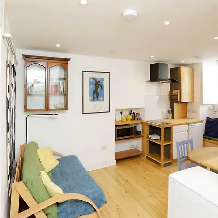 Appartement Quirky 0ne-bedroom Dundas Street