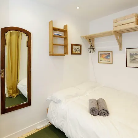 Quirky 0ne-bedroom Dundas Street Appartement *