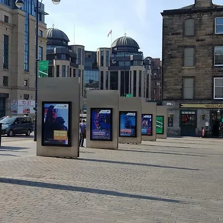 Daire City Centre Tollcross Edinburgh