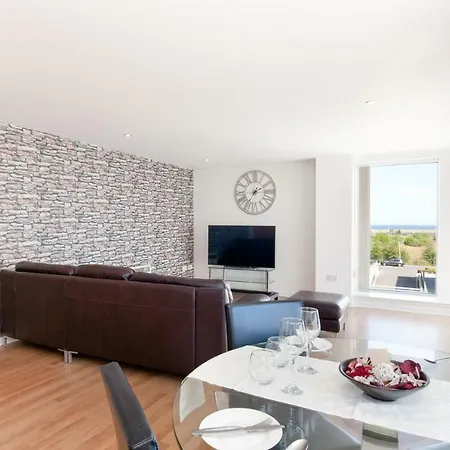 Apartment Stylish Garden View Edinburgh