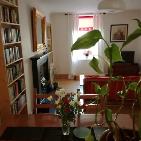 Lovely Central Apartment