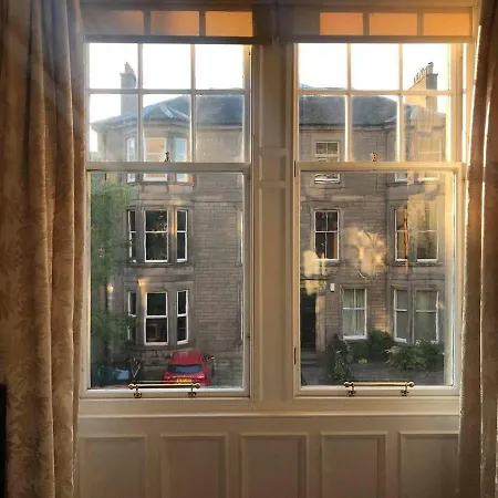 Διαμέρισμα Cosy In Polwarth