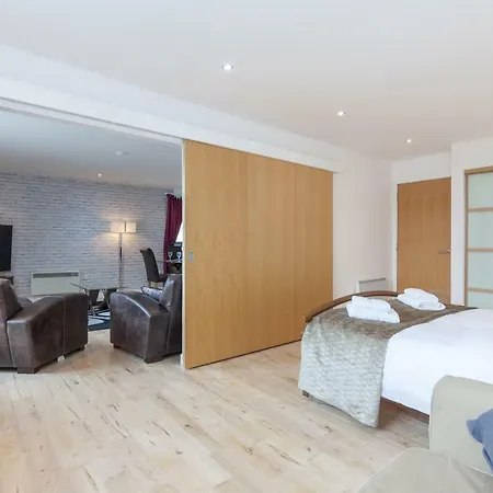 Stylish Penthouse Lägenhet Edinburg