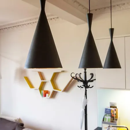 Modern Flat With Fantastic Views By The Royal Mile アパート