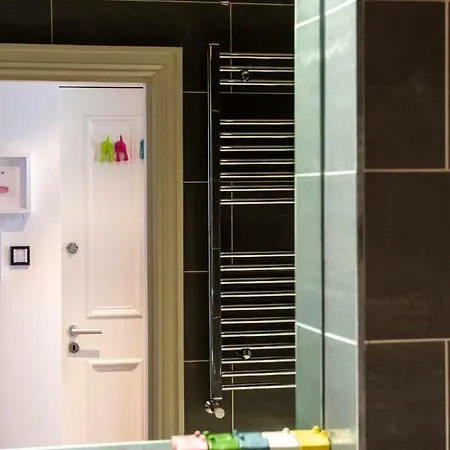 Modern Flat With Fantastic Views By The Royal Mile *