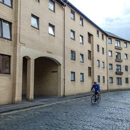 Gilmours Entry Luxury Edinburgh