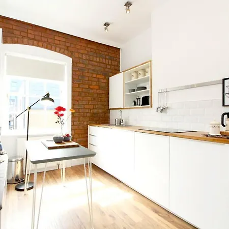 Stylish Flat In 1860's Listed Building شقة *