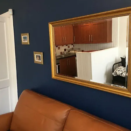 One Bedroom Spacious Flat In London Road Edynburg