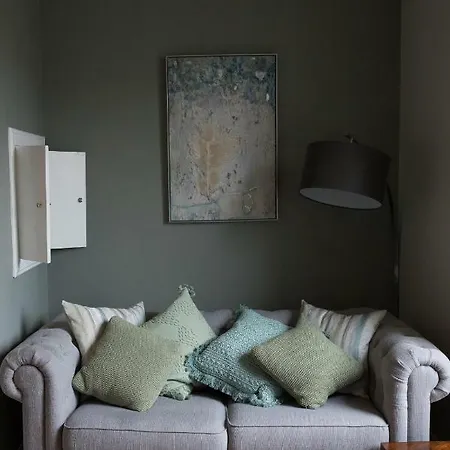 Wardlaw Terrace Apartment *