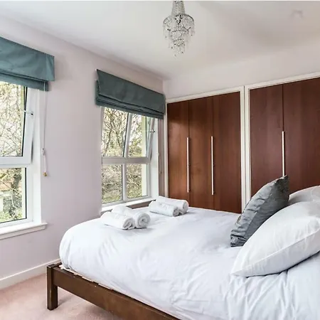 Holiday home Modern Family Town House In Trinity