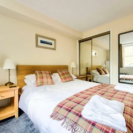 Charming 1 Bed With Castle View Edimburgo