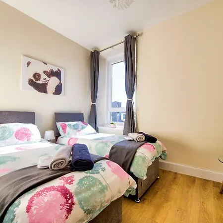 Fabulous Seaside - Sleeps 6, Free Wifi & Parking