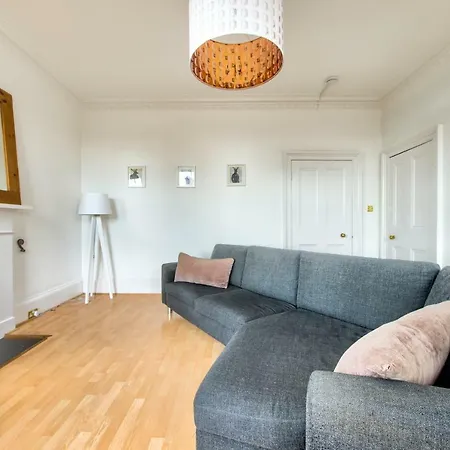 Old Town 2 Bed Apartment, Amazing Castle Views Διαμέρισμα *