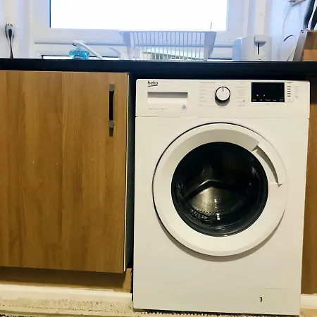 City Center - Budget Holiday Flat דירה
