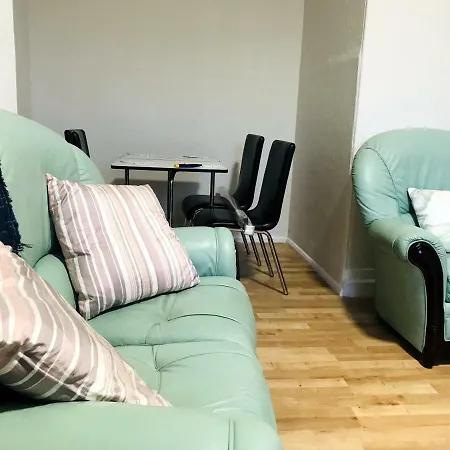 City Center - Budget Holiday Flat