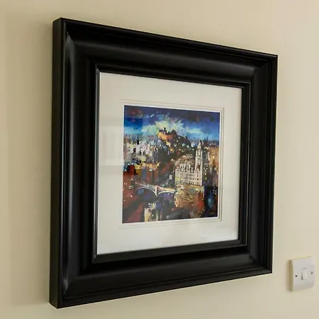 Stunning Castle View Апартаменты *