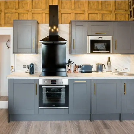 Apartment West Bow - Magical Harry Potter-inspired Flat Near Castle *