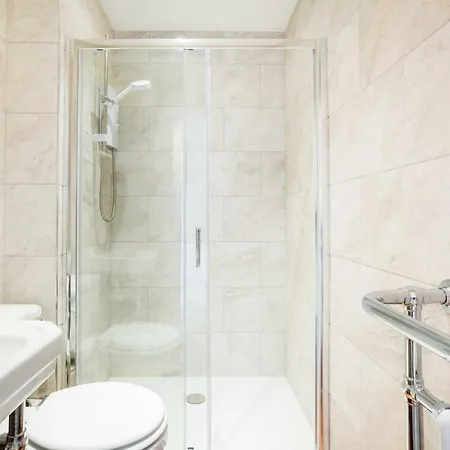 West Bow - Magical Harry Potter-inspired Flat Near Castle Apartment *