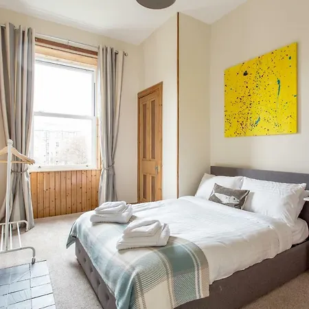 Stylish Flat - Great Central Location! *