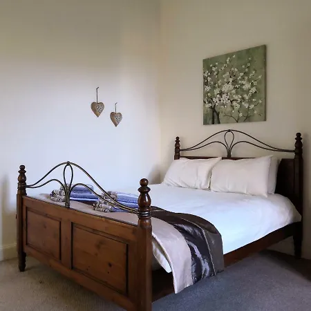 Apartment Buccleuch Place Residence, Off George Square, Sleeps 4 *