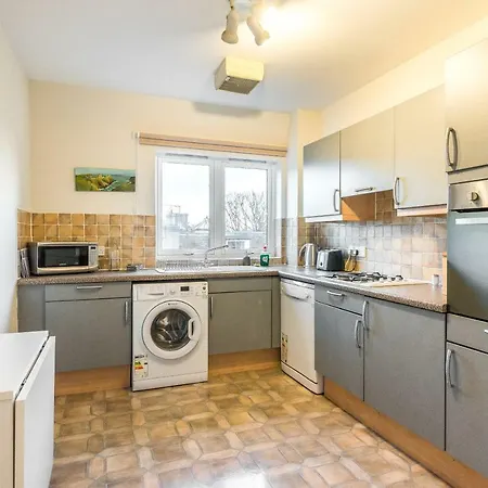 Modern Large Family With Private Parking Apartamento