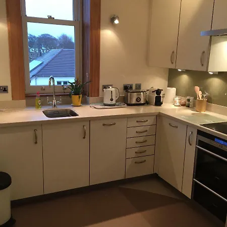 6/3 Murrayfield Drive * Edimburgo